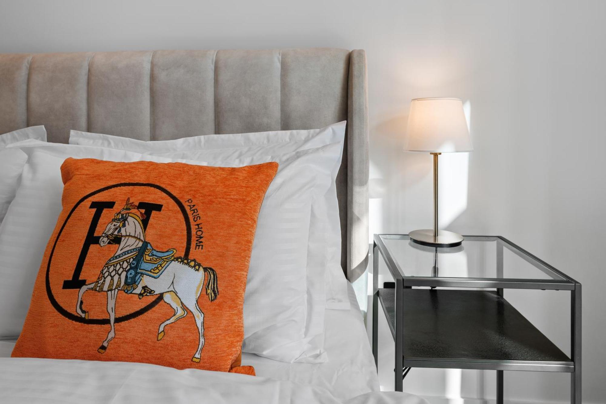 Modern Comfort Chic 1br Direct Access To Mall Dubai