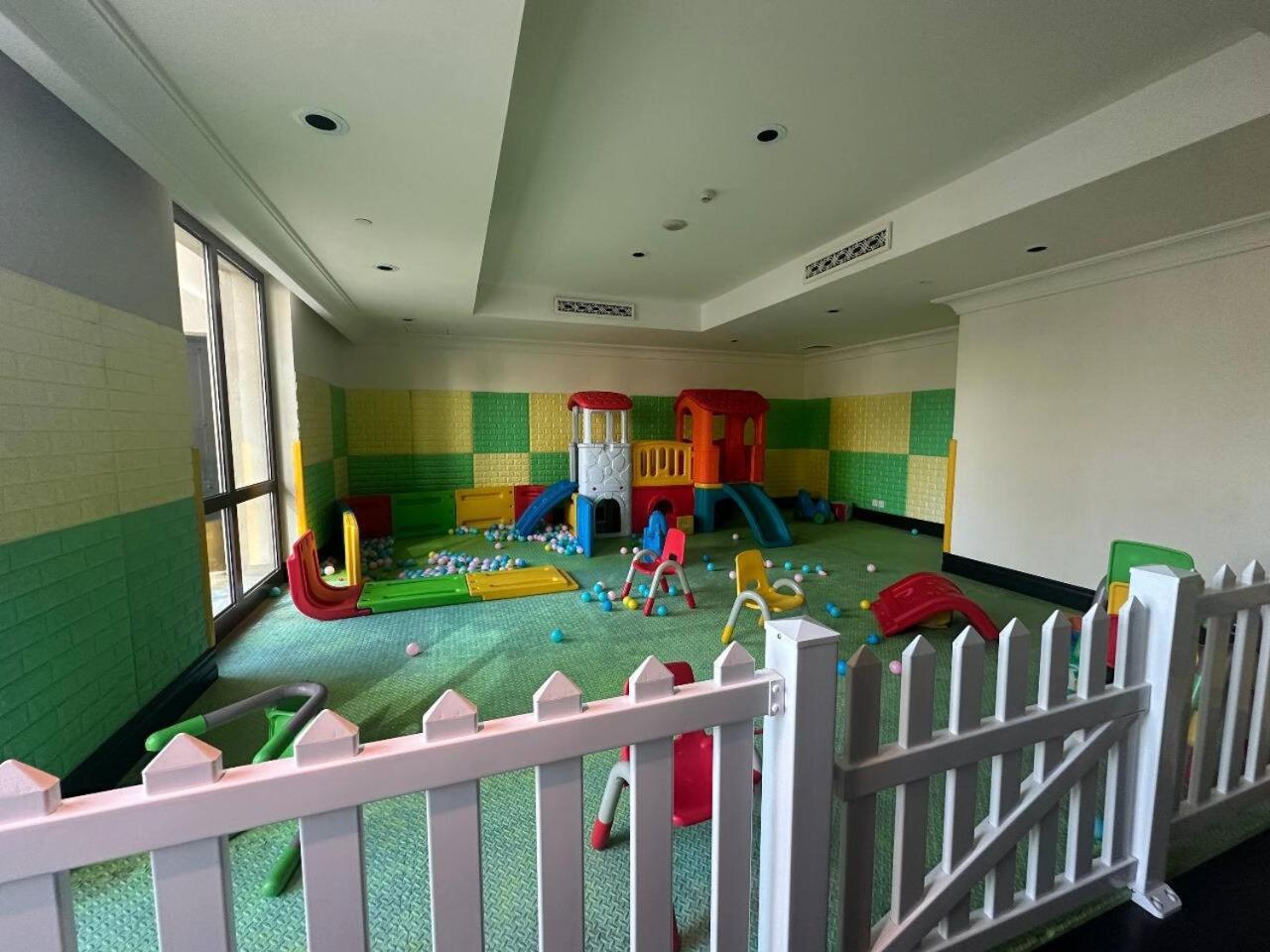 Modern Comfort Chic 1br Direct Access To Mall